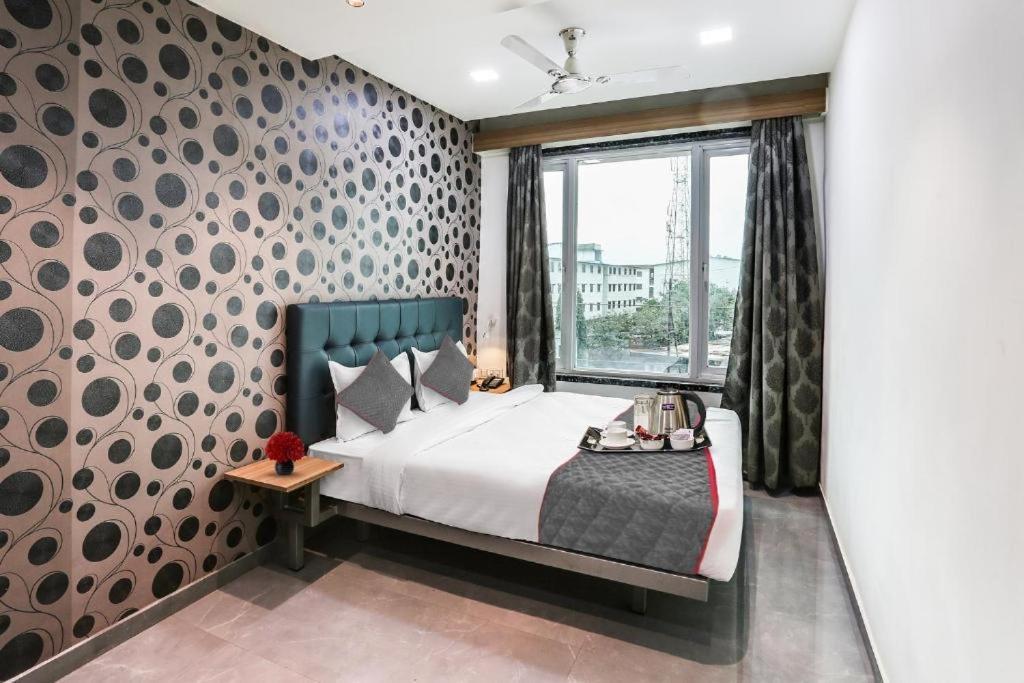 Glitz Hotels Arc Palace - Mankoli, Bhiwandi Εξωτερικό φωτογραφία